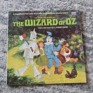 The Wizard of Oz Illustrated Book and Record